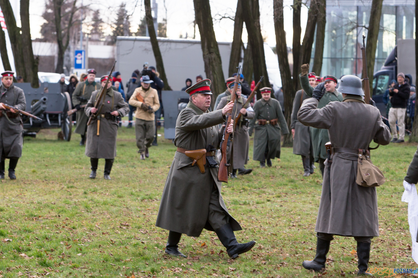 100 lecie zdobycia Ławicy - inscenizacja Foto: lepszyPOZNAN.pl/Piotr Rychter 100 lecie zdobycia Ławicy - inscenizacja Foto: lepszyPOZNAN.pl/Piotr Rychter