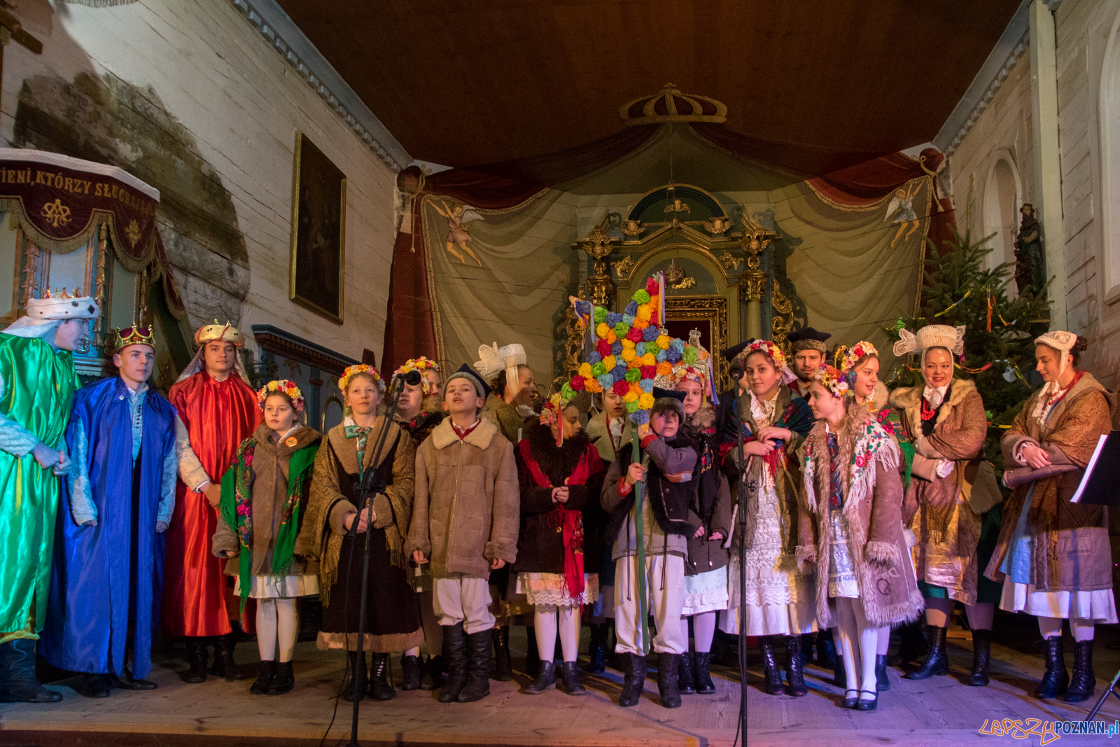 Kolędowanie w Dziekanowicach Foto: lepszyPOZNAN.pl / Ewelina Jaśkowiak Kolędowanie w Dziekanowicach Foto: lepszyPOZNAN.pl / Ewelina Jaśkowiak