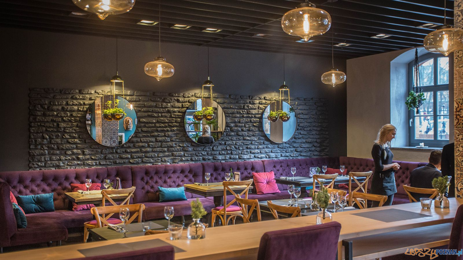 Restauracja Kathmandu Foto: Jakub Pindych / PLOT Restauracja Kathmandu Foto: Jakub Pindych / PLOT