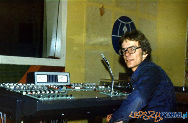 Akademickie Radio Winogrady - lata 70.te Foto: Krzysztof Orłowski / nasza-klasa.pl Akademickie Radio Winogrady - lata 70.te Foto: Krzysztof Orłowski / nasza-klasa.pl