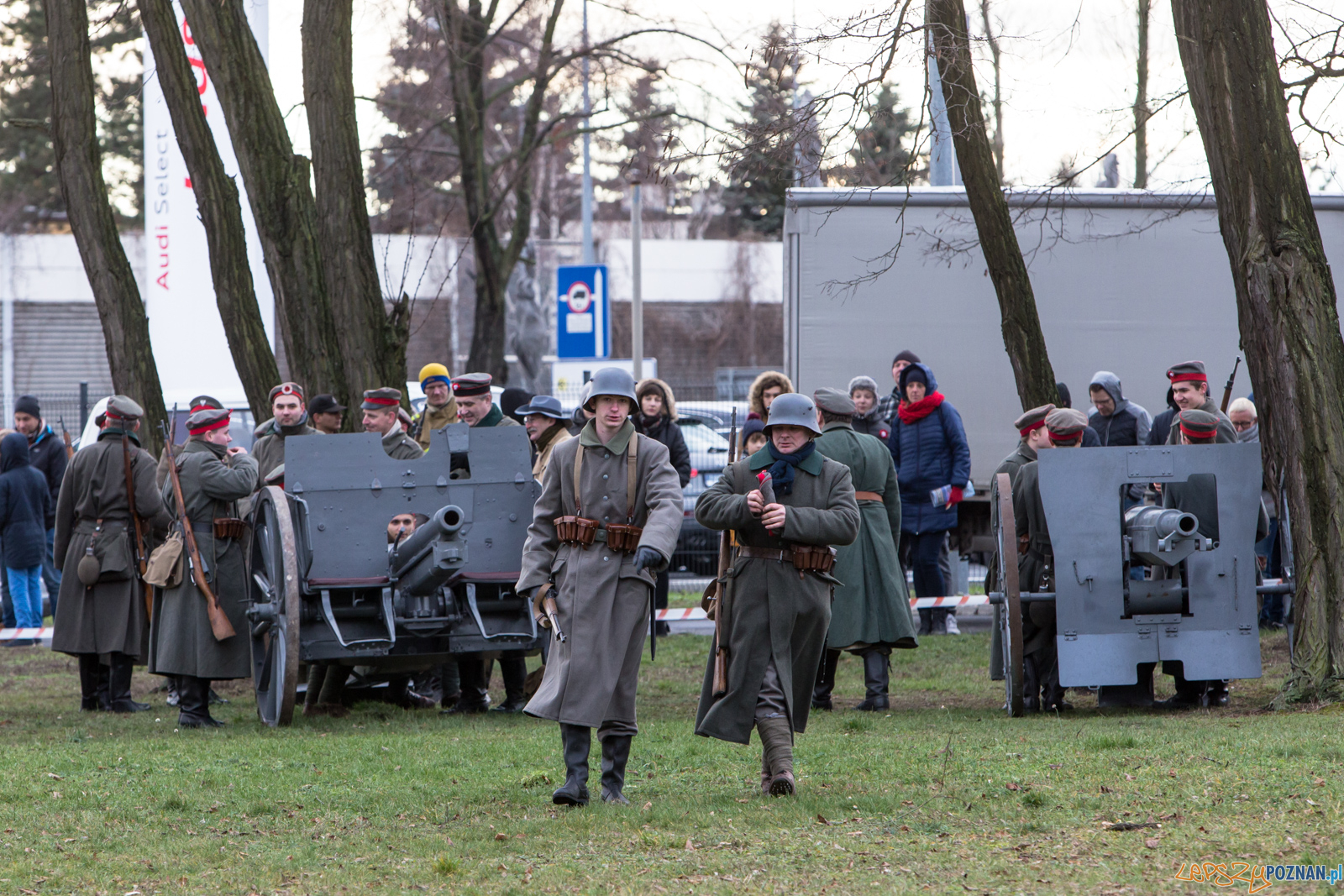 100 lecie zdobycia Ławicy - inscenizacja Foto: lepszyPOZNAN.pl/Piotr Rychter 100 lecie zdobycia Ławicy - inscenizacja Foto: lepszyPOZNAN.pl/Piotr Rychter