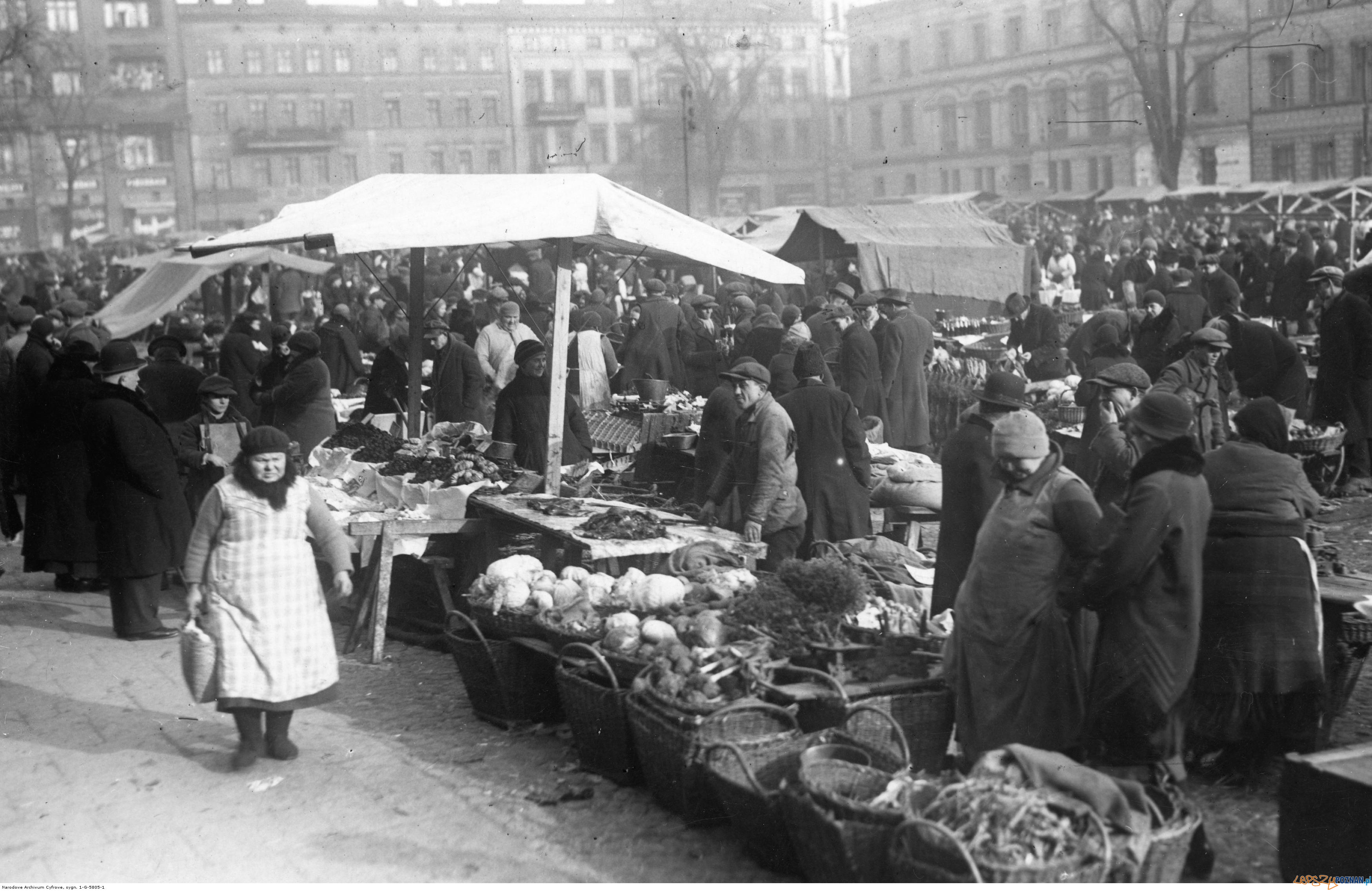 Plac Wielkopolski -  Sapiezynski luty 1934  Foto: NAC / IKC