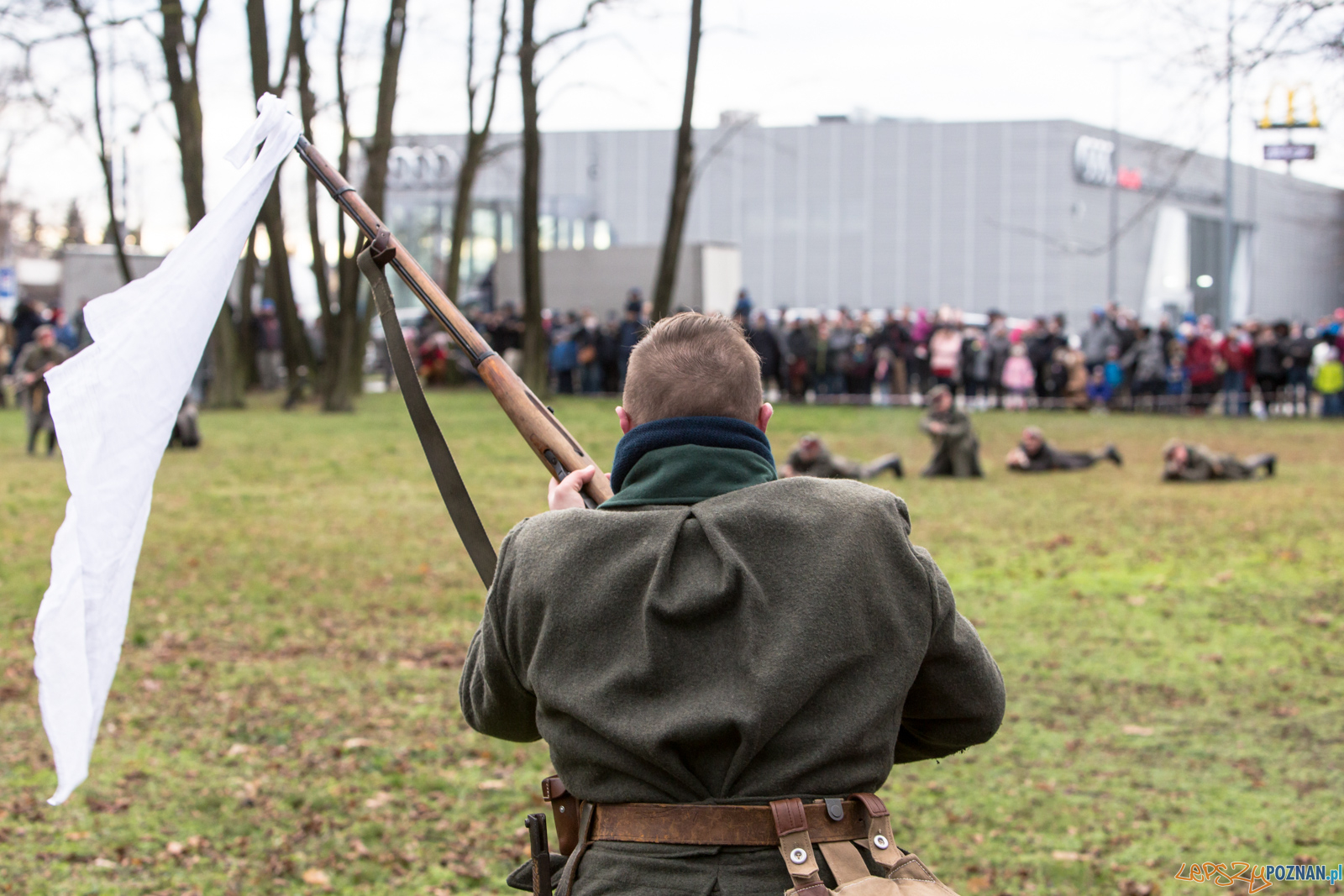 100 lecie zdobycia Ławicy - inscenizacja Foto: lepszyPOZNAN.pl/Piotr Rychter 100 lecie zdobycia Ławicy - inscenizacja Foto: lepszyPOZNAN.pl/Piotr Rychter