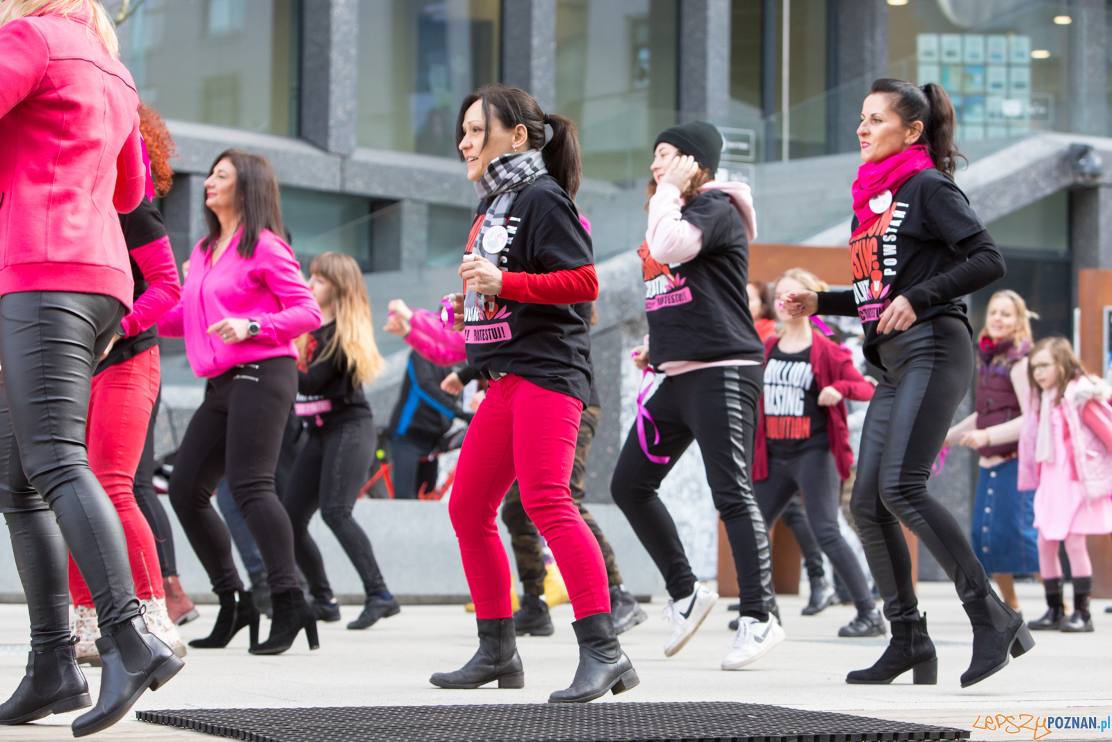 One Billion Rising Foto: lepszyPOZNAN.pl/Piotr Rychter One Billion Rising Foto: lepszyPOZNAN.pl/Piotr Rychter