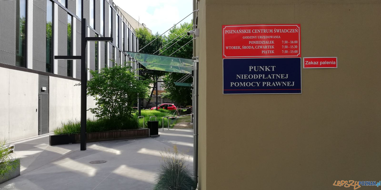 Poznańskie Centrum Świadczeń - ul. Za Bramką Foto: Tomasz Dworek Poznańskie Centrum Świadczeń - ul. Za Bramką Foto: Tomasz Dworek