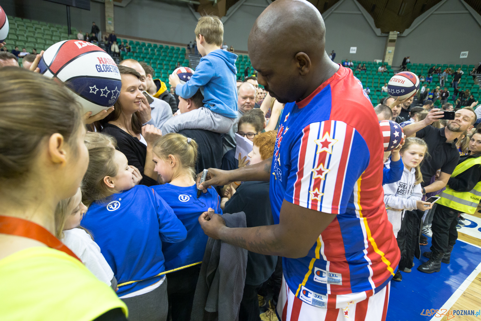 Harlem Globetrotters w Poznaniu Foto: lepszyPOZNAN.pl/Piotr Rychter Harlem Globetrotters w Poznaniu Foto: lepszyPOZNAN.pl/Piotr Rychter