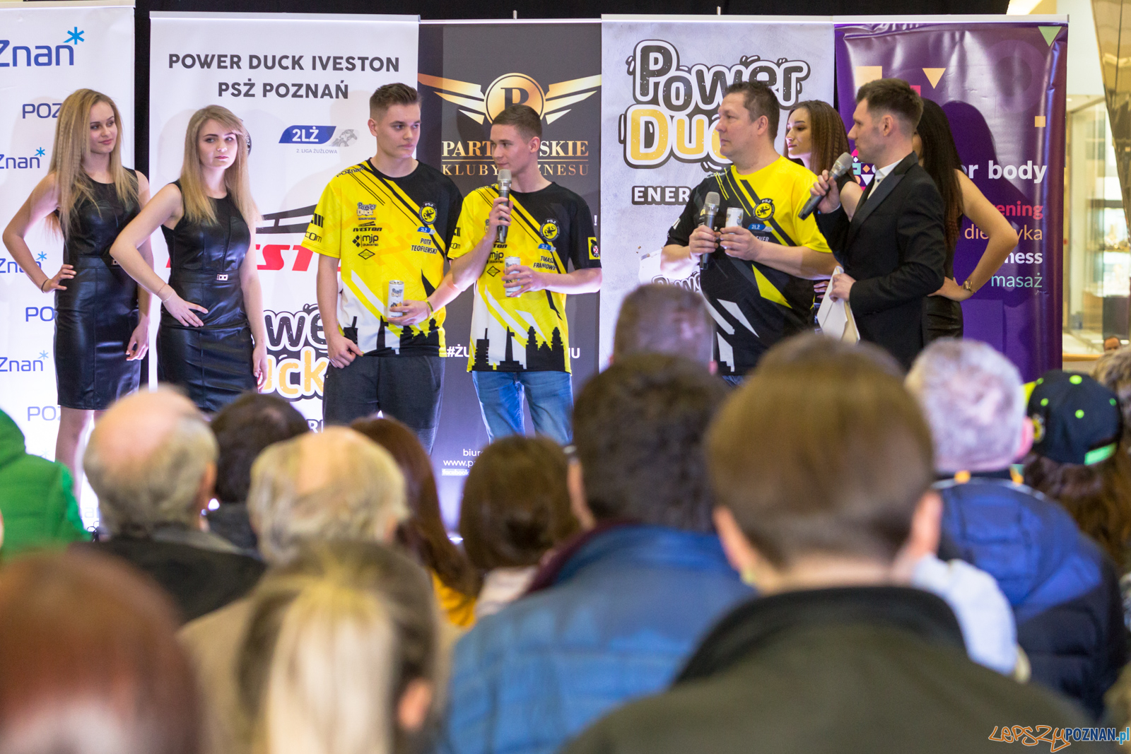 Prezentacja drużyny Power Duck Iveston PSŻ Poznań Foto: lepszyPOZNAN.pl/Piotr Rychter Prezentacja drużyny Power Duck Iveston PSŻ Poznań Foto: lepszyPOZNAN.pl/Piotr Rychter