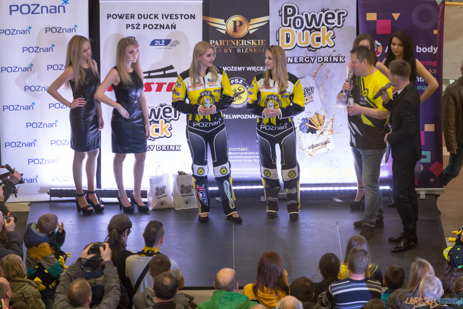 Prezentacja drużyny Power Duck Iveston PSŻ Poznań Foto: lepszyPOZNAN.pl/Piotr Rychter Prezentacja drużyny Power Duck Iveston PSŻ Poznań Foto: lepszyPOZNAN.pl/Piotr Rychter