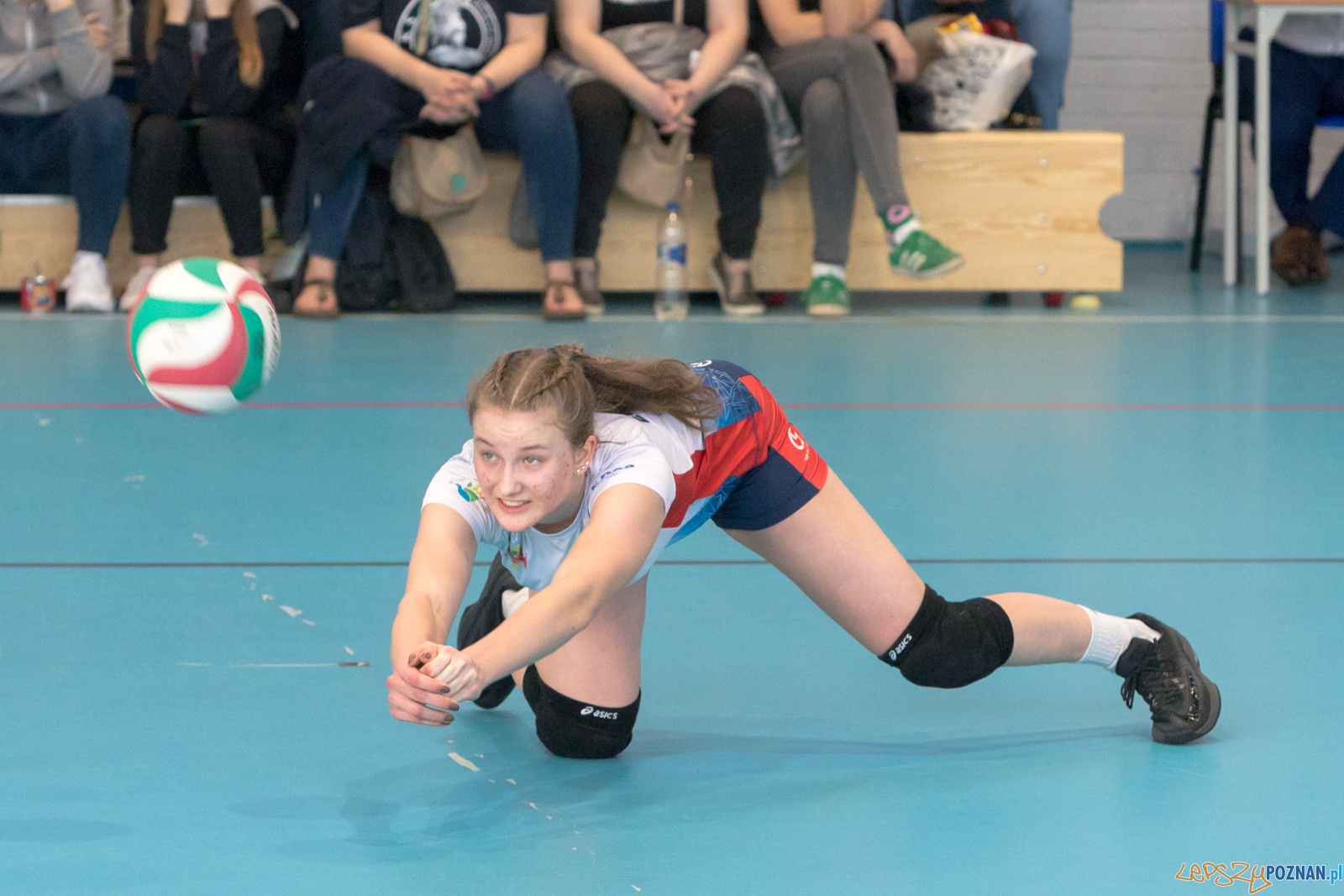 Półfinał Mistrzostw Polski w Piłce Siatkowej Kadetek Foto: lepszyPOZNAN.pl/Piotr Rychter Półfinał Mistrzostw Polski w Piłce Siatkowej Kadetek Foto: lepszyPOZNAN.pl/Piotr Rychter