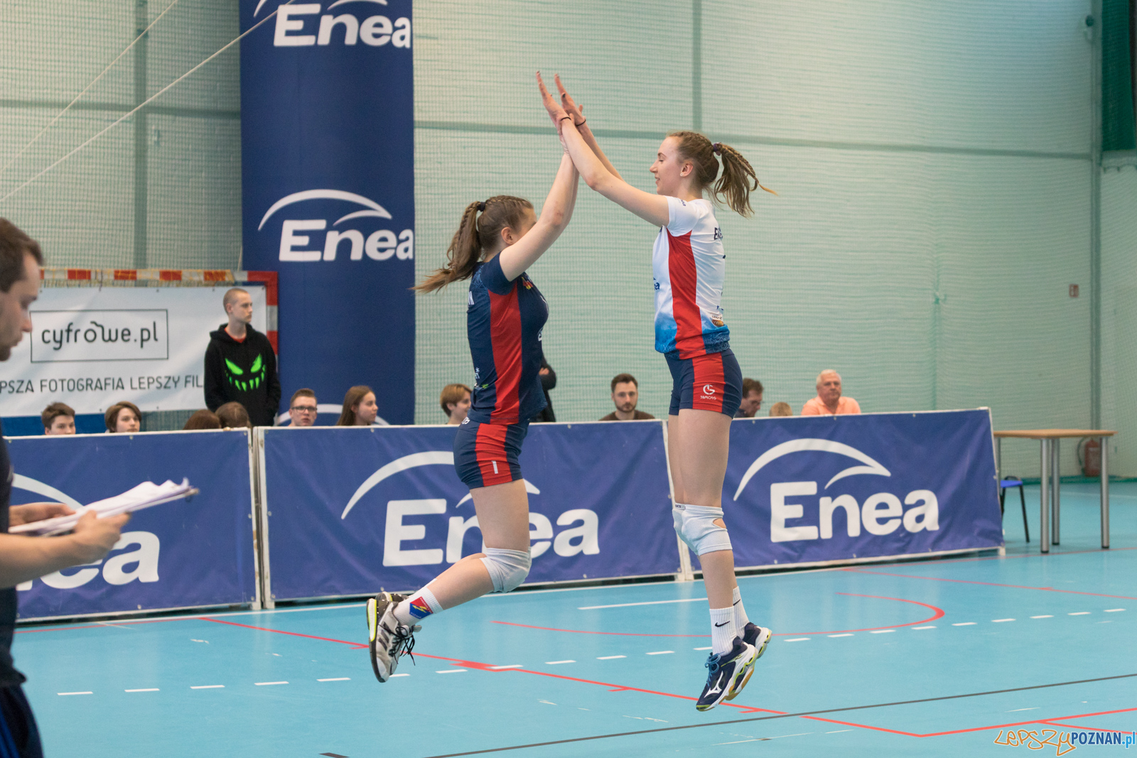 Półfinał Mistrzostw Polski w Piłce Siatkowej Kadetek Foto: lepszyPOZNAN.pl/Piotr Rychter Półfinał Mistrzostw Polski w Piłce Siatkowej Kadetek Foto: lepszyPOZNAN.pl/Piotr Rychter