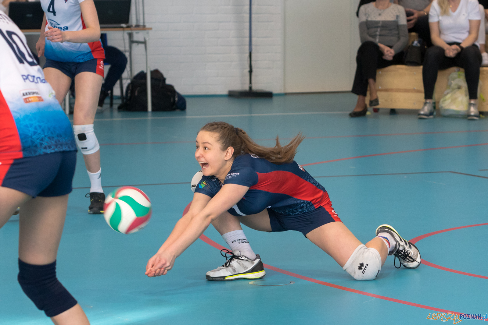 Półfinał Mistrzostw Polski w Piłce Siatkowej Kadetek Foto: lepszyPOZNAN.pl/Piotr Rychter Półfinał Mistrzostw Polski w Piłce Siatkowej Kadetek Foto: lepszyPOZNAN.pl/Piotr Rychter