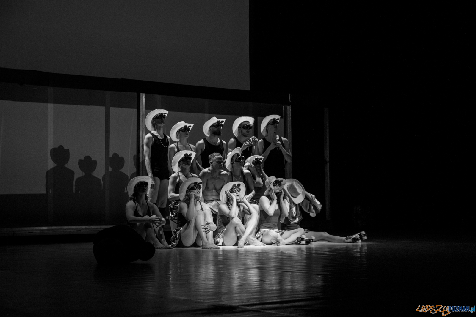 Polski Teatr Tańca - Obiecana Ziemia Obiecana Foto: Ewelina Jaskowiak Polski Teatr Tańca - Obiecana Ziemia Obiecana Foto: Ewelina Jaskowiak