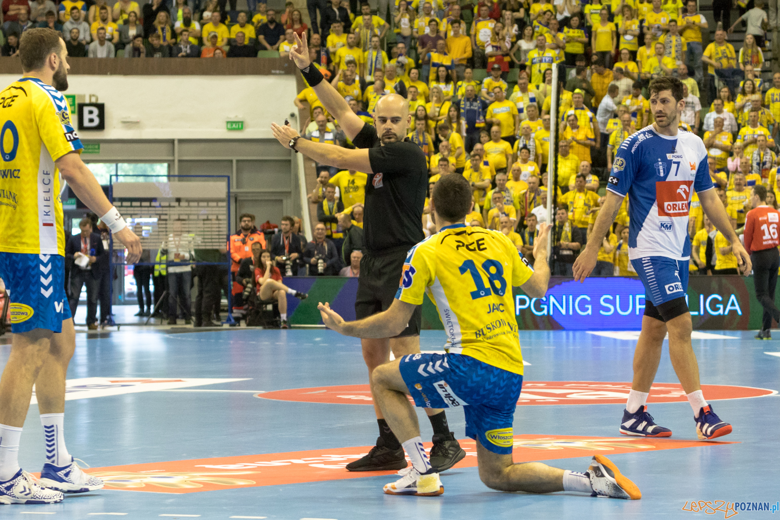 Finał Pucharu Polski - Orlen Wisła Płock - PGE Vive Kielce Foto: lepszyPOZNAN.pl/Piotr Rychter Finał Pucharu Polski - Orlen Wisła Płock - PGE Vive Kielce Foto: lepszyPOZNAN.pl/Piotr Rychter