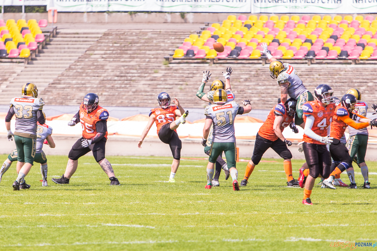 Futbol amerykański: Armia Poznań - Olsztyn Lakers 45:21 - Pozn Foto: LepszyPOZNAN.pl / Paweł Rychter Futbol amerykański: Armia Poznań - Olsztyn Lakers 45:21 - Pozn Foto: LepszyPOZNAN.pl / Paweł Rychter