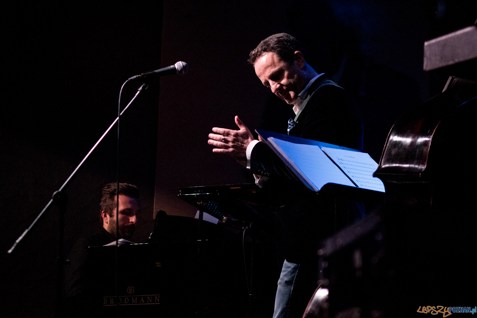 Chris Schittulli śpiewa Aznavoura Foto: lepszyPOZNAN.pl / Ewelina Jaśkowiak Chris Schittulli śpiewa Aznavoura Foto: lepszyPOZNAN.pl / Ewelina Jaśkowiak