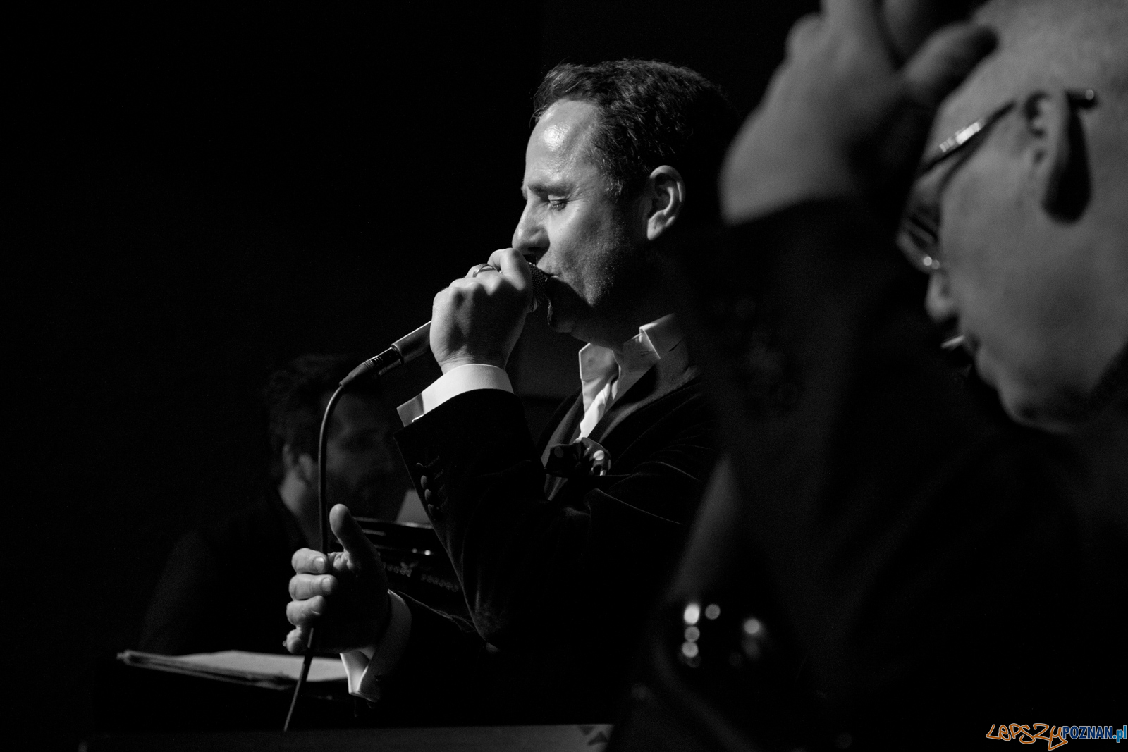 Chris Schittulli śpiewa Aznavoura Foto: lepszyPOZNAN.pl / Ewelina Jaśkowiak Chris Schittulli śpiewa Aznavoura Foto: lepszyPOZNAN.pl / Ewelina Jaśkowiak