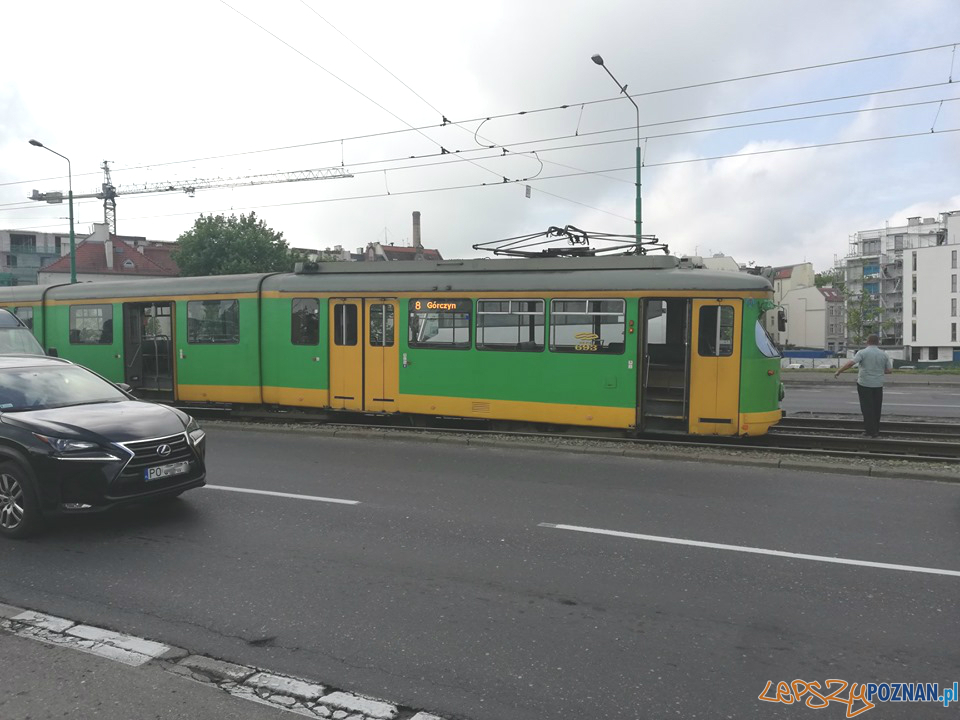 Bimba poza torami!  Foto: Tomasz Dworek