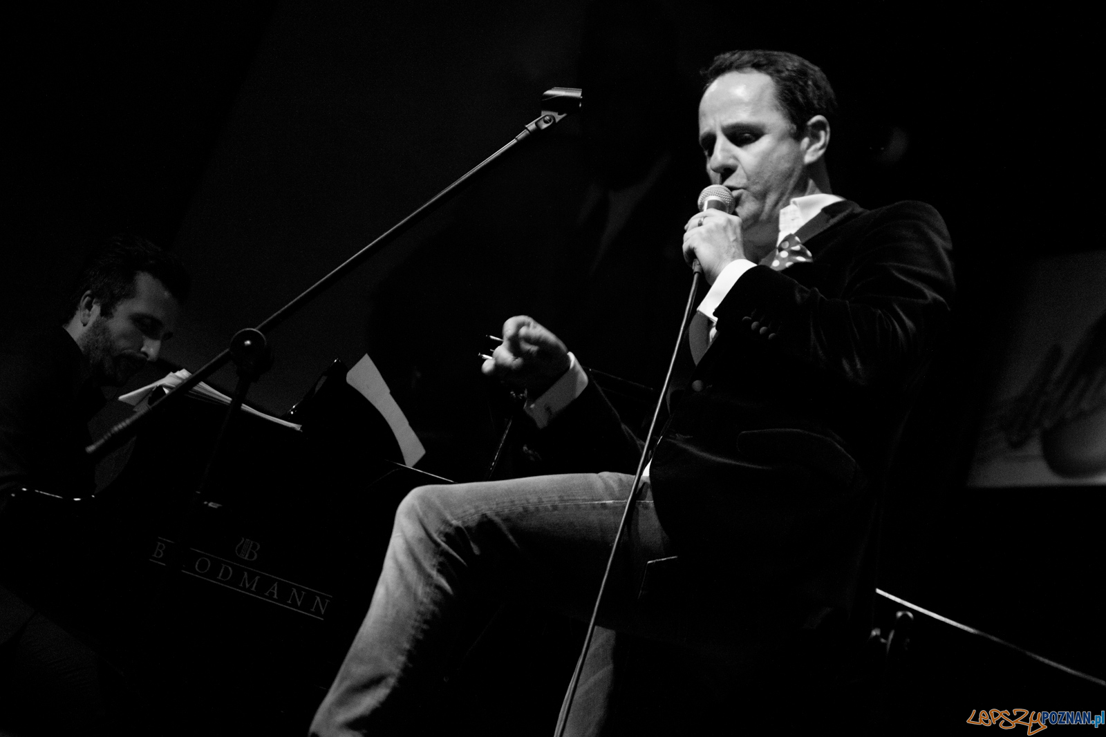 Chris Schittulli śpiewa Aznavoura Foto: lepszyPOZNAN.pl / Ewelina Jaśkowiak Chris Schittulli śpiewa Aznavoura Foto: lepszyPOZNAN.pl / Ewelina Jaśkowiak