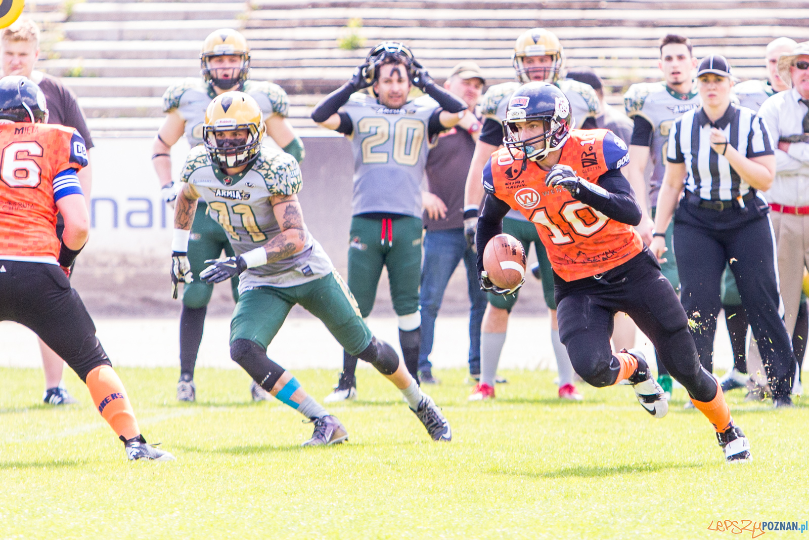 Futbol amerykański: Armia Poznań - Olsztyn Lakers 45:21 - Pozn Foto: LepszyPOZNAN.pl / Paweł Rychter Futbol amerykański: Armia Poznań - Olsztyn Lakers 45:21 - Pozn Foto: LepszyPOZNAN.pl / Paweł Rychter