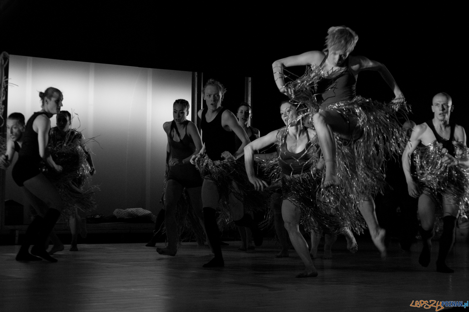 Polski Teatr Tańca - Obiecana Ziemia Obiecana Foto: Ewelina Jaskowiak Polski Teatr Tańca - Obiecana Ziemia Obiecana Foto: Ewelina Jaskowiak