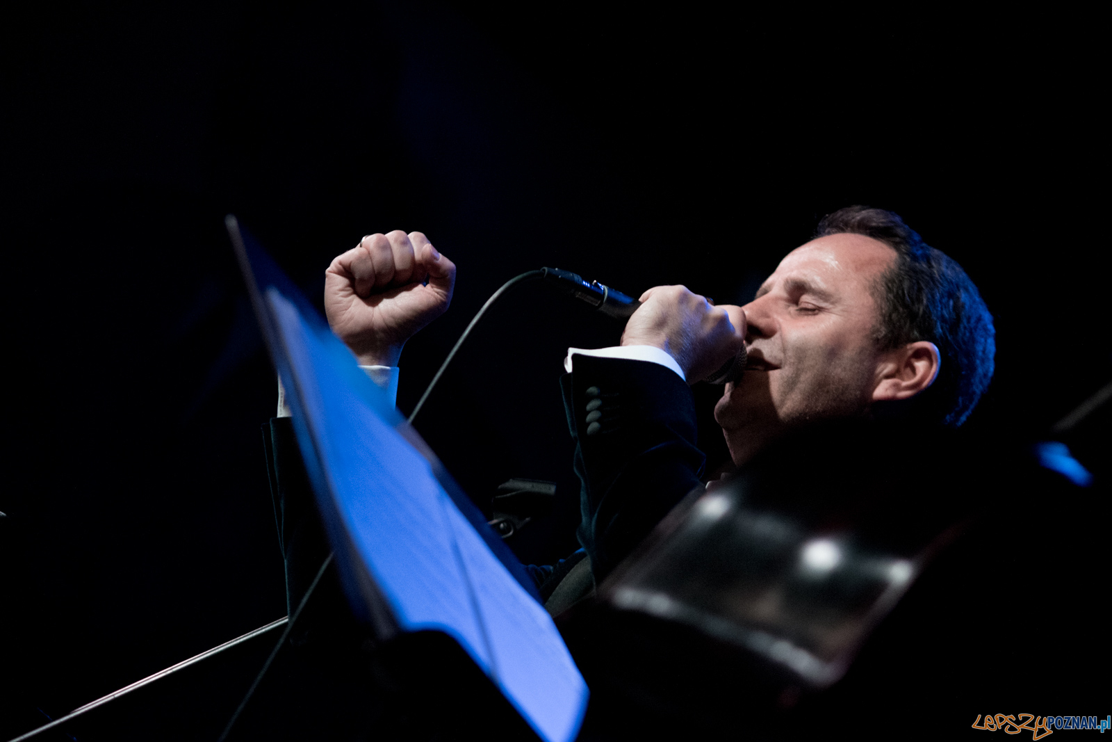 Chris Schittulli śpiewa Aznavoura Foto: lepszyPOZNAN.pl / Ewelina Jaśkowiak Chris Schittulli śpiewa Aznavoura Foto: lepszyPOZNAN.pl / Ewelina Jaśkowiak