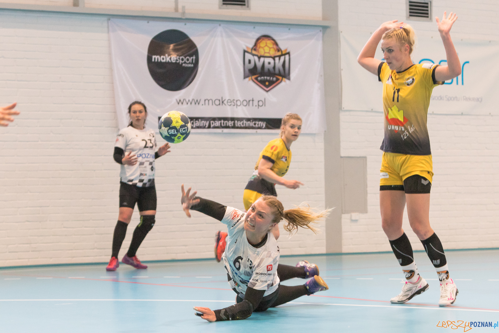 K. S. AP Poznań - MKS PR URBIS Gniezno Foto: lepszyPOZNAN.pl/Piotr Rychter K. S. AP Poznań - MKS PR URBIS Gniezno Foto: lepszyPOZNAN.pl/Piotr Rychter