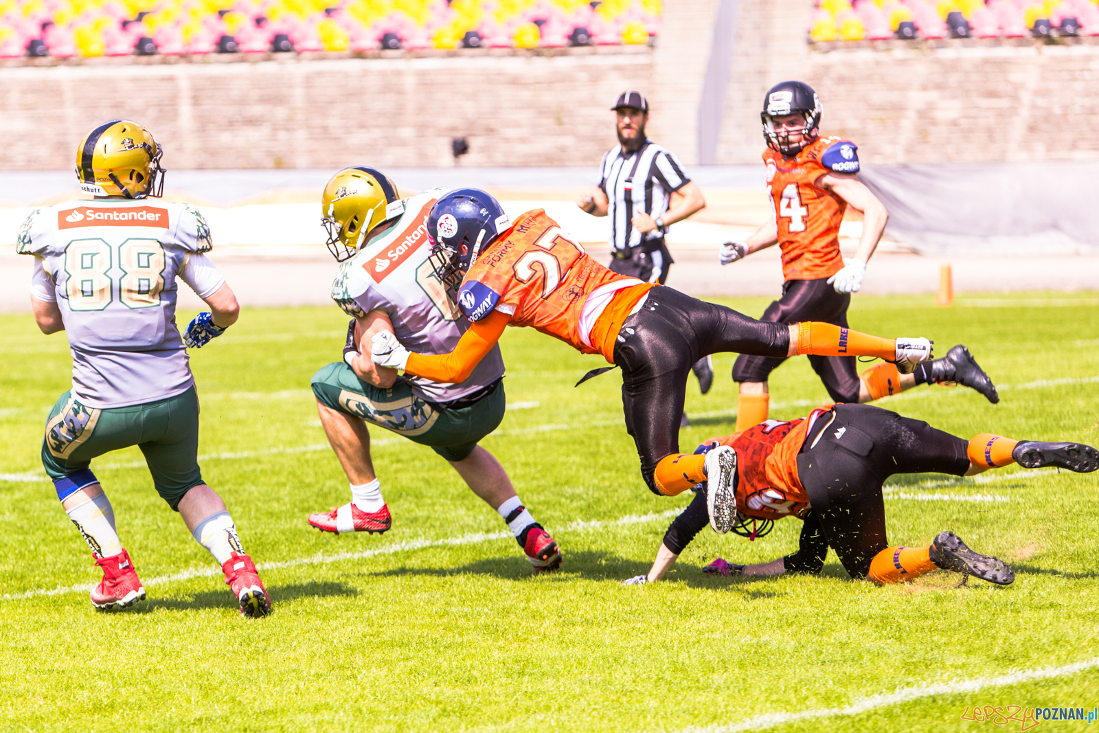 Futbol amerykański: Armia Poznań - Olsztyn Lakers 45:21 - Pozn Foto: LepszyPOZNAN.pl / Paweł Rychter Futbol amerykański: Armia Poznań - Olsztyn Lakers 45:21 - Pozn Foto: LepszyPOZNAN.pl / Paweł Rychter