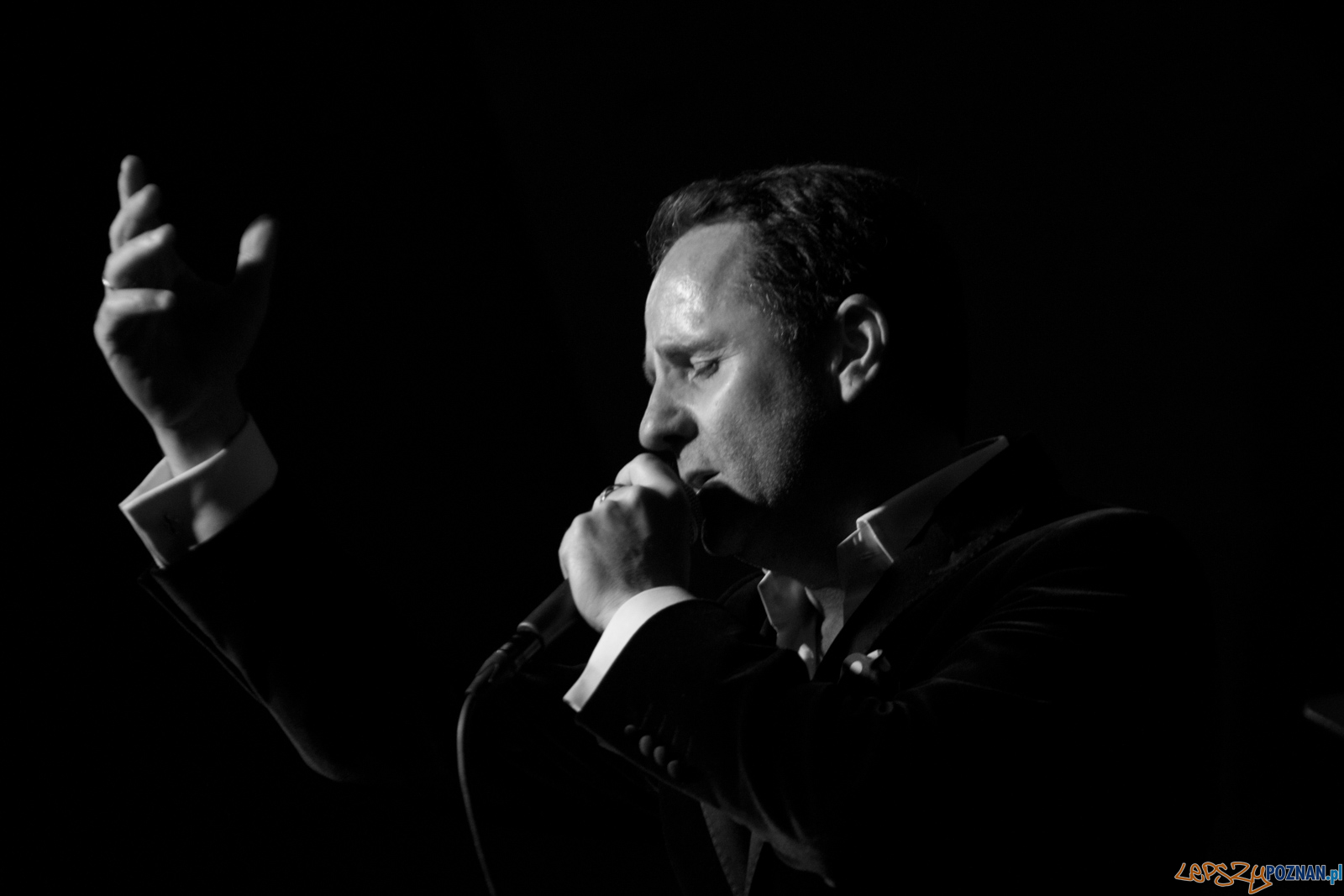 Chris Schittulli śpiewa Aznavoura Foto: lepszyPOZNAN.pl / Ewelina Jaśkowiak Chris Schittulli śpiewa Aznavoura Foto: lepszyPOZNAN.pl / Ewelina Jaśkowiak