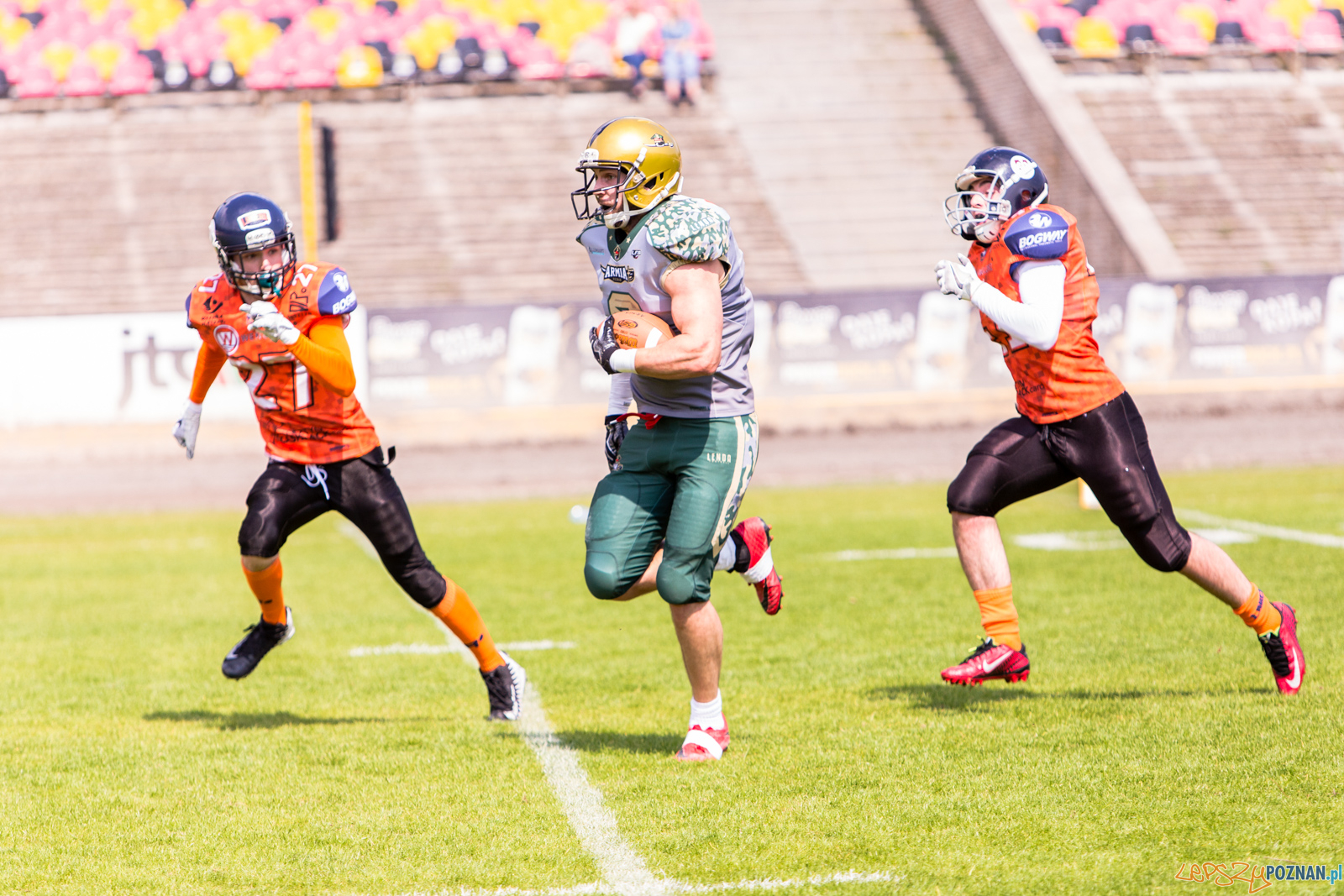 Futbol amerykański: Armia Poznań - Olsztyn Lakers 45:21 - Pozn Foto: LepszyPOZNAN.pl / Paweł Rychter Futbol amerykański: Armia Poznań - Olsztyn Lakers 45:21 - Pozn Foto: LepszyPOZNAN.pl / Paweł Rychter