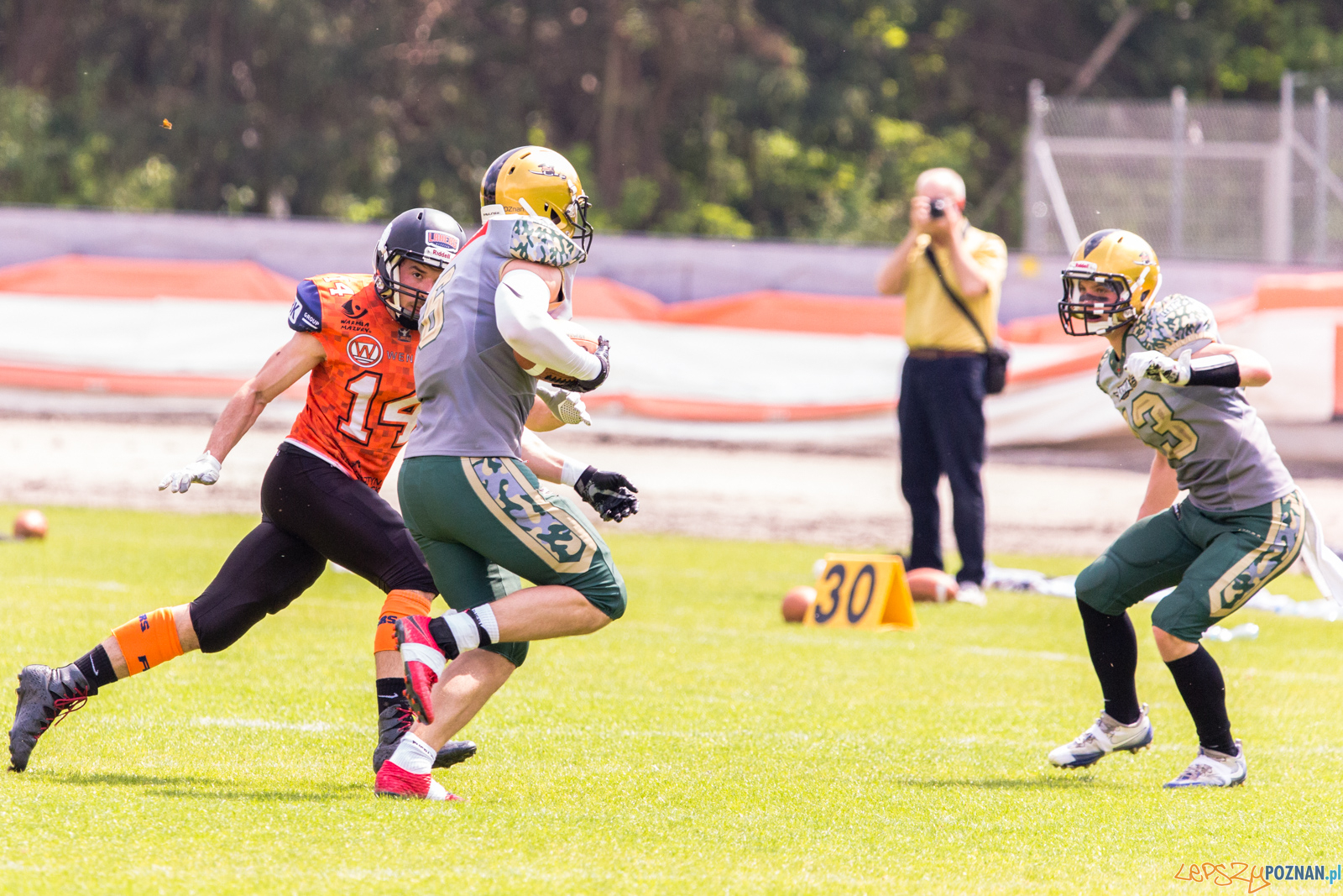 Futbol amerykański: Armia Poznań - Olsztyn Lakers 45:21 - Pozn Foto: LepszyPOZNAN.pl / Paweł Rychter Futbol amerykański: Armia Poznań - Olsztyn Lakers 45:21 - Pozn Foto: LepszyPOZNAN.pl / Paweł Rychter
