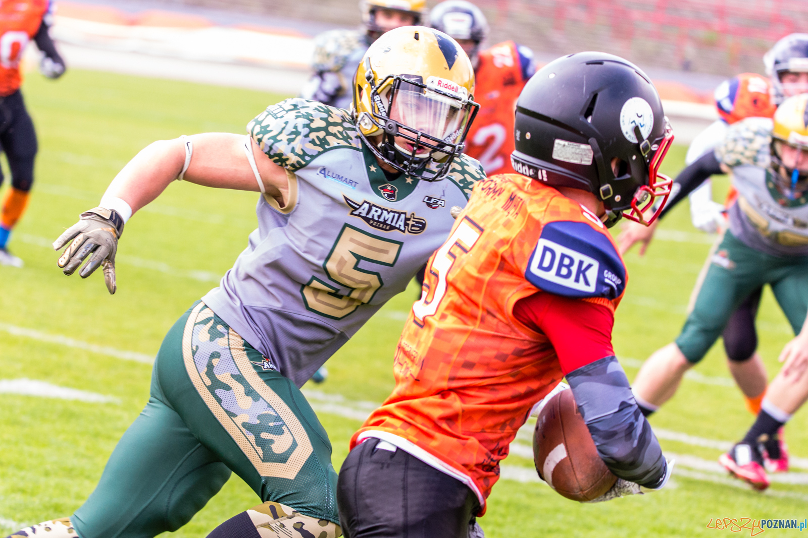 Futbol amerykański: Armia Poznań - Olsztyn Lakers 45:21 - Pozn Foto: LepszyPOZNAN.pl / Paweł Rychter Futbol amerykański: Armia Poznań - Olsztyn Lakers 45:21 - Pozn Foto: LepszyPOZNAN.pl / Paweł Rychter