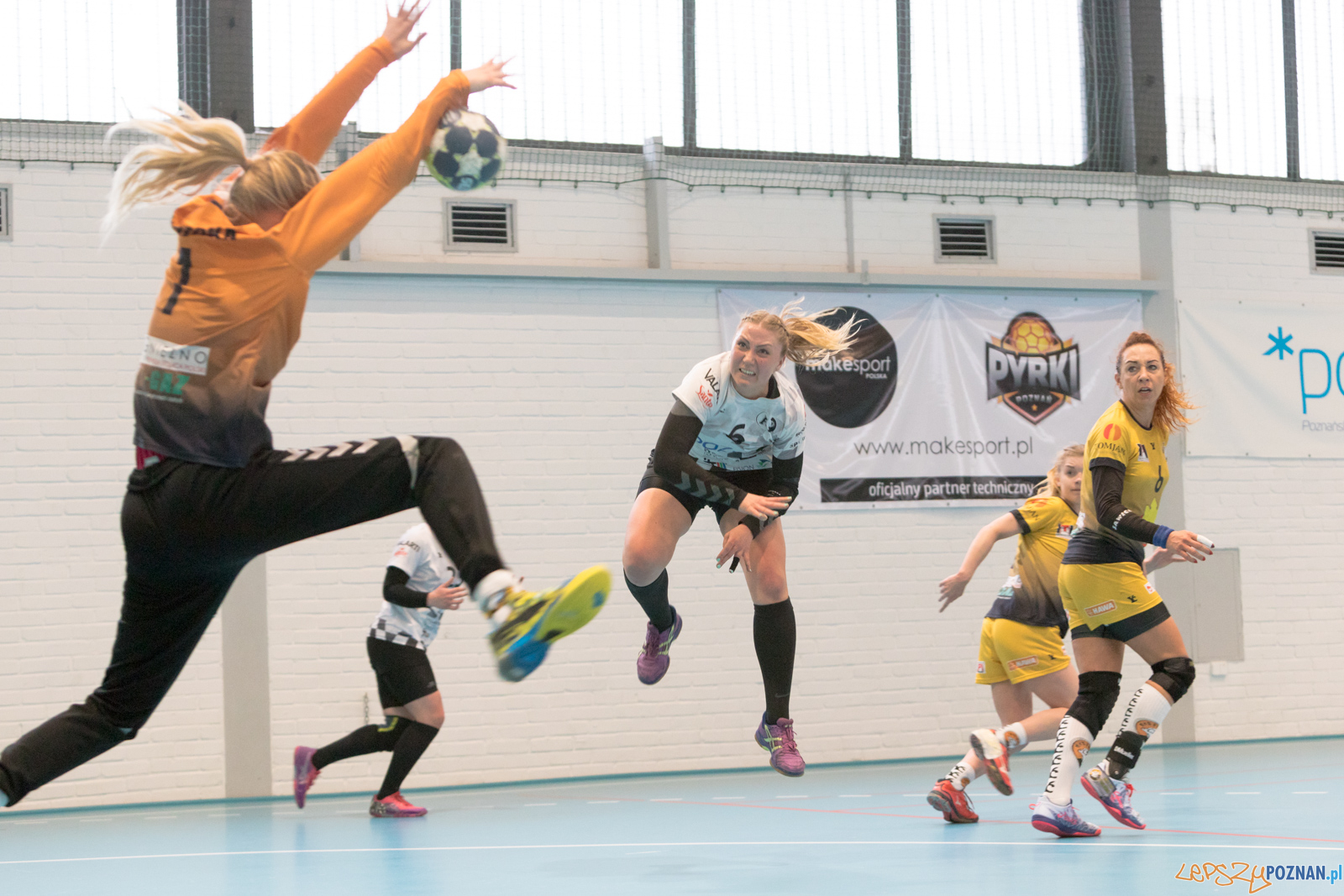 K. S. AP Poznań - MKS PR URBIS Gniezno Foto: lepszyPOZNAN.pl/Piotr Rychter K. S. AP Poznań - MKS PR URBIS Gniezno Foto: lepszyPOZNAN.pl/Piotr Rychter