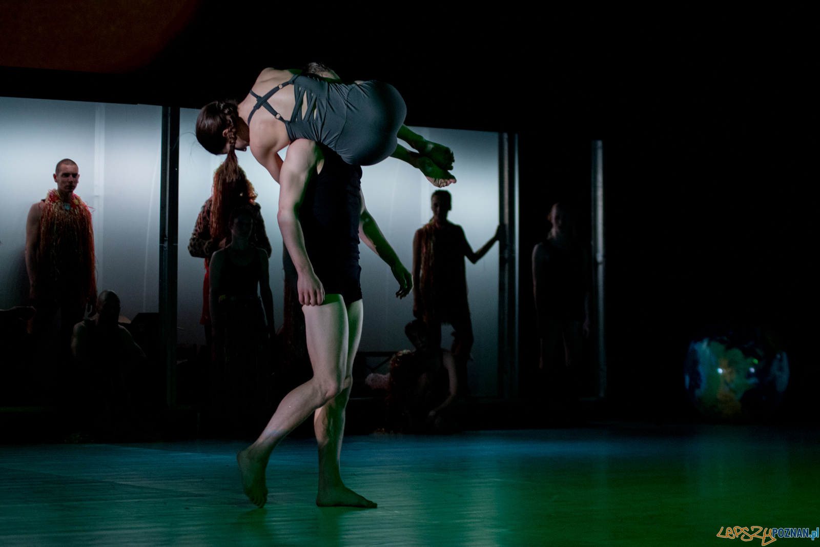 Polski Teatr Tańca - Obiecana Ziemia Obiecana Foto: Ewelina Jaskowiak Polski Teatr Tańca - Obiecana Ziemia Obiecana Foto: Ewelina Jaskowiak