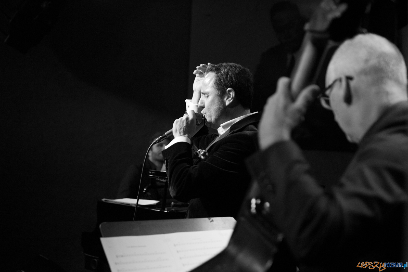 Chris Schittulli śpiewa Aznavoura Foto: lepszyPOZNAN.pl / Ewelina Jaśkowiak Chris Schittulli śpiewa Aznavoura Foto: lepszyPOZNAN.pl / Ewelina Jaśkowiak