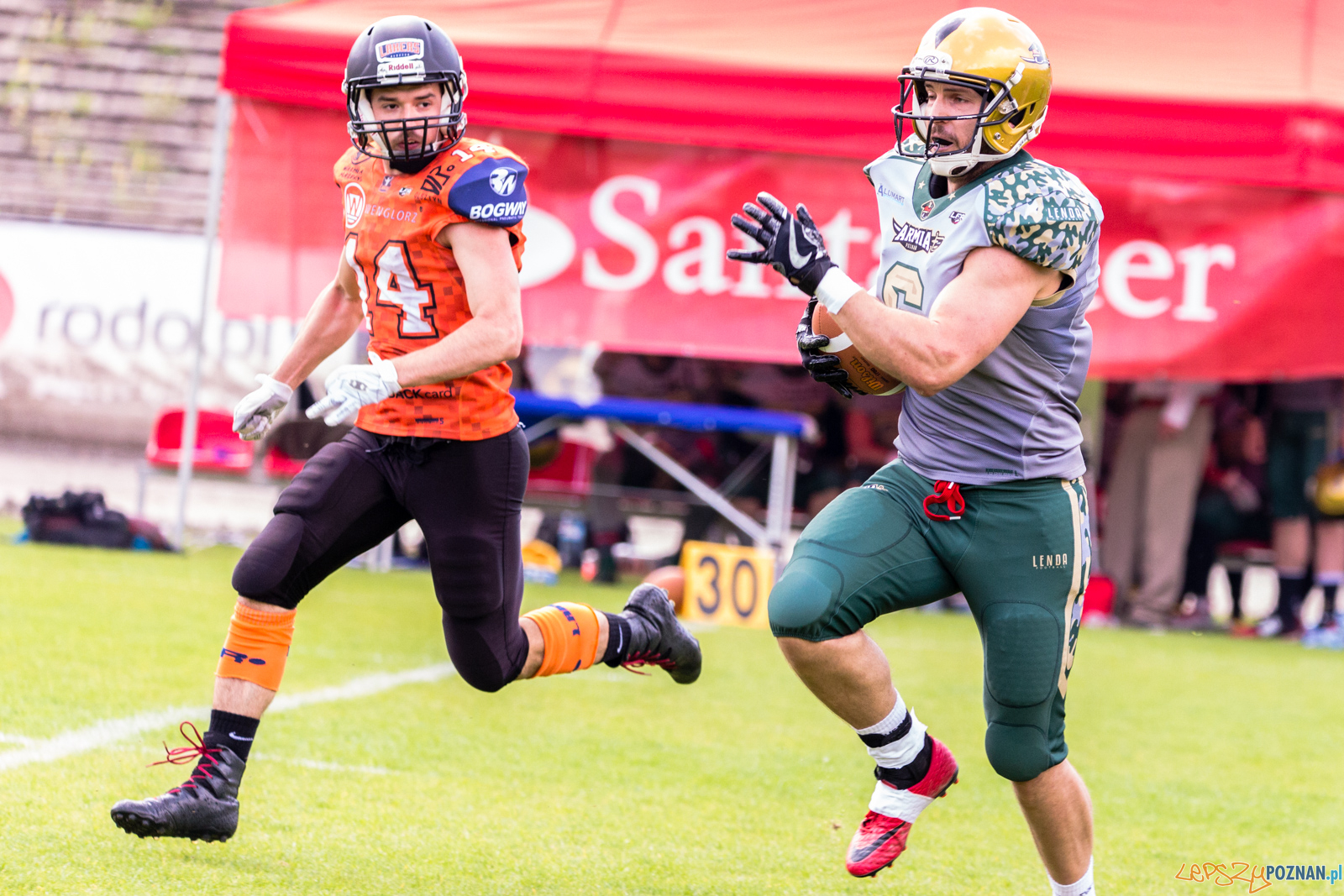 Futbol amerykański: Armia Poznań - Olsztyn Lakers 45:21 - Pozn Foto: LepszyPOZNAN.pl / Paweł Rychter Futbol amerykański: Armia Poznań - Olsztyn Lakers 45:21 - Pozn Foto: LepszyPOZNAN.pl / Paweł Rychter