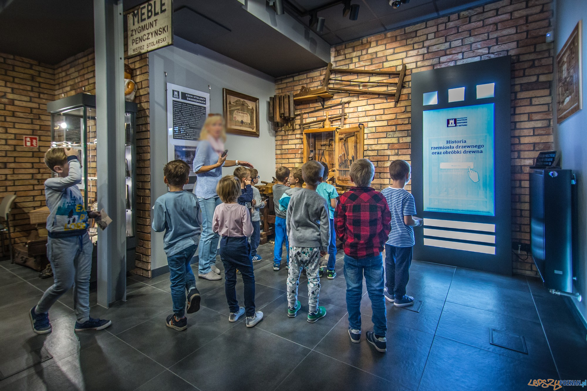 Zwiedzanie Swarzйdzkiego Centrum Historii i Sztuki (fot. Jakub Pindych PLOT) Foto: materiały prasowe PLOT Zwiedzanie Swarzйdzkiego Centrum Historii i Sztuki (fot. Jakub Pindych PLOT) Foto: materiały prasowe PLOT