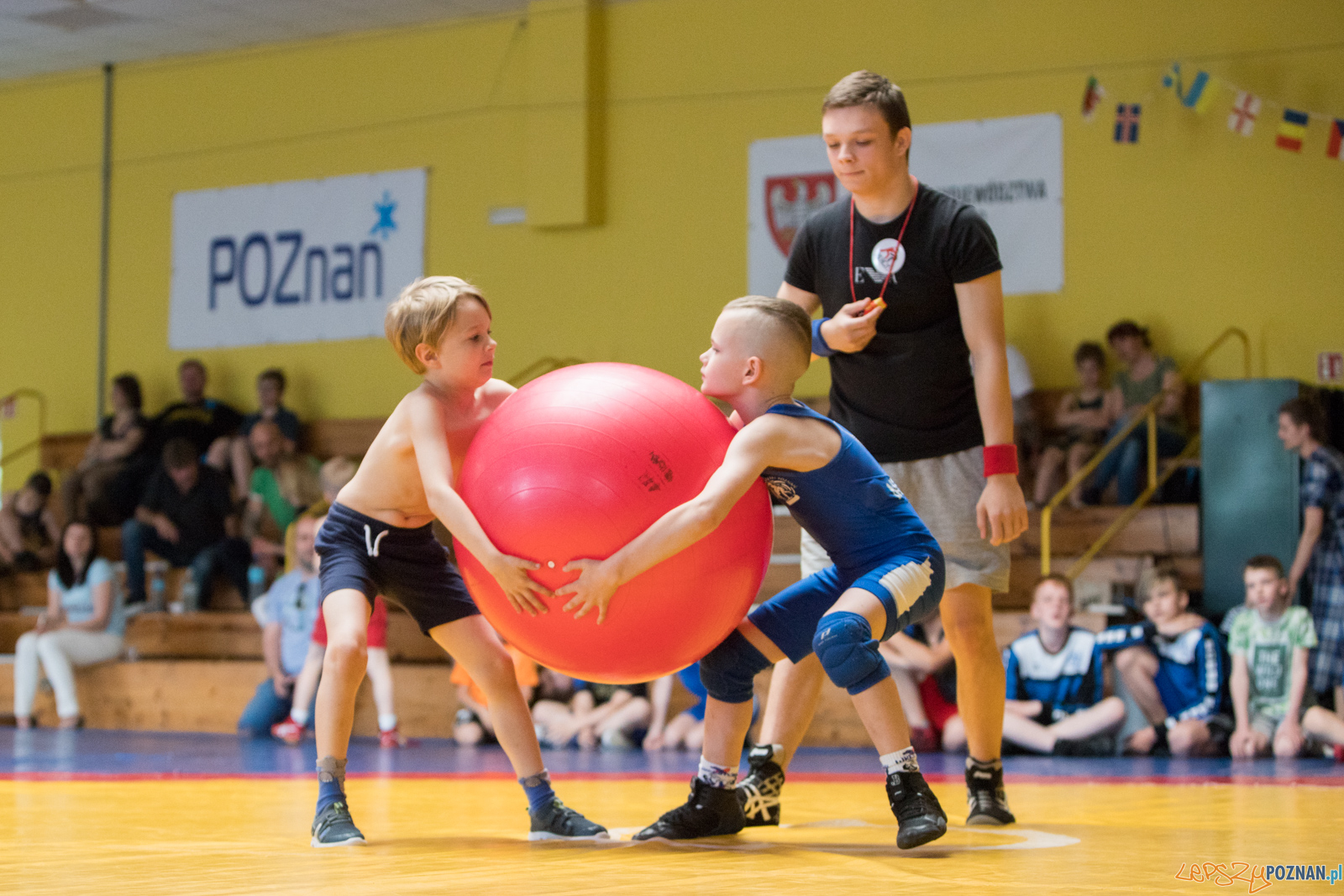 Zawody w SIłowaniu i Zapasach z okazji Dnia Dziecka Foto: lepszyPOZNAN.pl/Piotr Rychter Zawody w SIłowaniu i Zapasach z okazji Dnia Dziecka Foto: lepszyPOZNAN.pl/Piotr Rychter