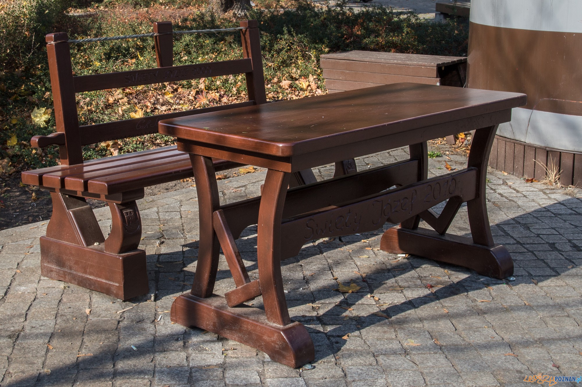 Эawka i stвИ na placu NiezИomnych - element akcji Meblowanie miasta (fot. Jakub Pindych PLOT) Foto: materiały prasowe PLOT Эawka i stвИ na placu NiezИomnych - element akcji Meblowanie miasta (fot. Jakub Pindych PLOT) Foto: materiały prasowe PLOT