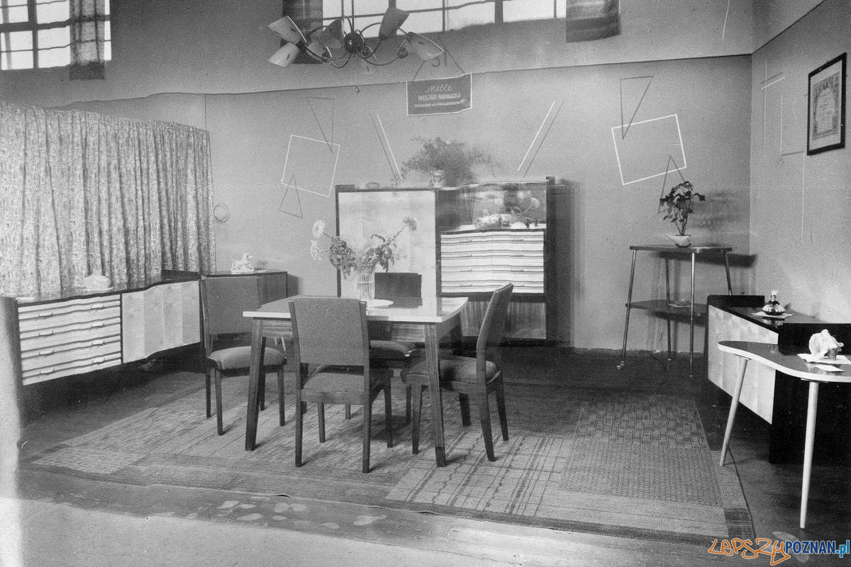 Ekspozycja dawnego RzemieШlniczego Pawilonu Meblowego (fot. Archiwum Cechu Stolarzy Swarzйdzkich) Foto: materiały prasowe PLOT Ekspozycja dawnego RzemieШlniczego Pawilonu Meblowego (fot. Archiwum Cechu Stolarzy Swarzйdzkich) Foto: materiały prasowe PLOT