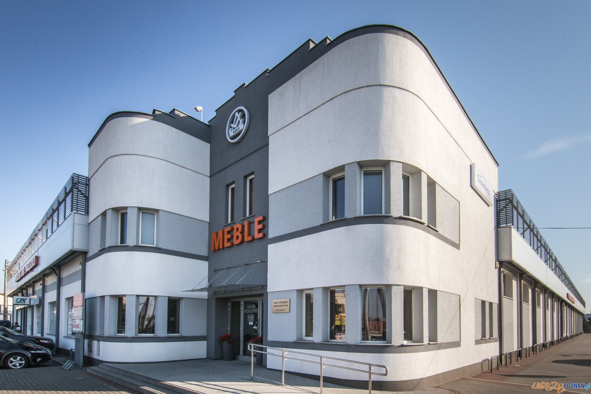 Salon Meblowy Stolarzy Swarzйdzkich - dawny RzemieШlniczy Pawilon Handlowy (fot. Jakub Pindych PLOT) Foto: materiały prasowe PLOT Salon Meblowy Stolarzy Swarzйdzkich - dawny RzemieШlniczy Pawilon Handlowy (fot. Jakub Pindych PLOT) Foto: materiały prasowe PLOT