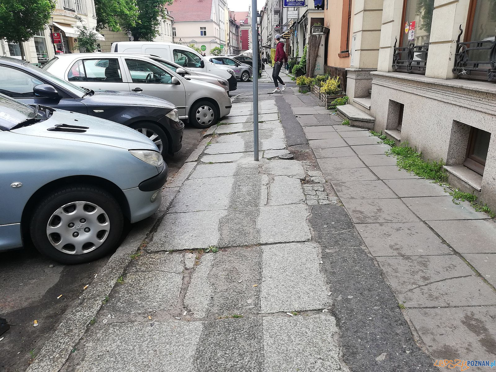 Żydowska, zniszczone płyty Foto: Żydowska, zniszczone płyty Foto: