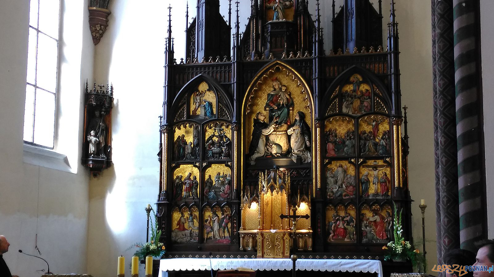 Kościół Jezuitów - ołtarz Foto: Tomasz Dworek Kościół Jezuitów - ołtarz Foto: Tomasz Dworek