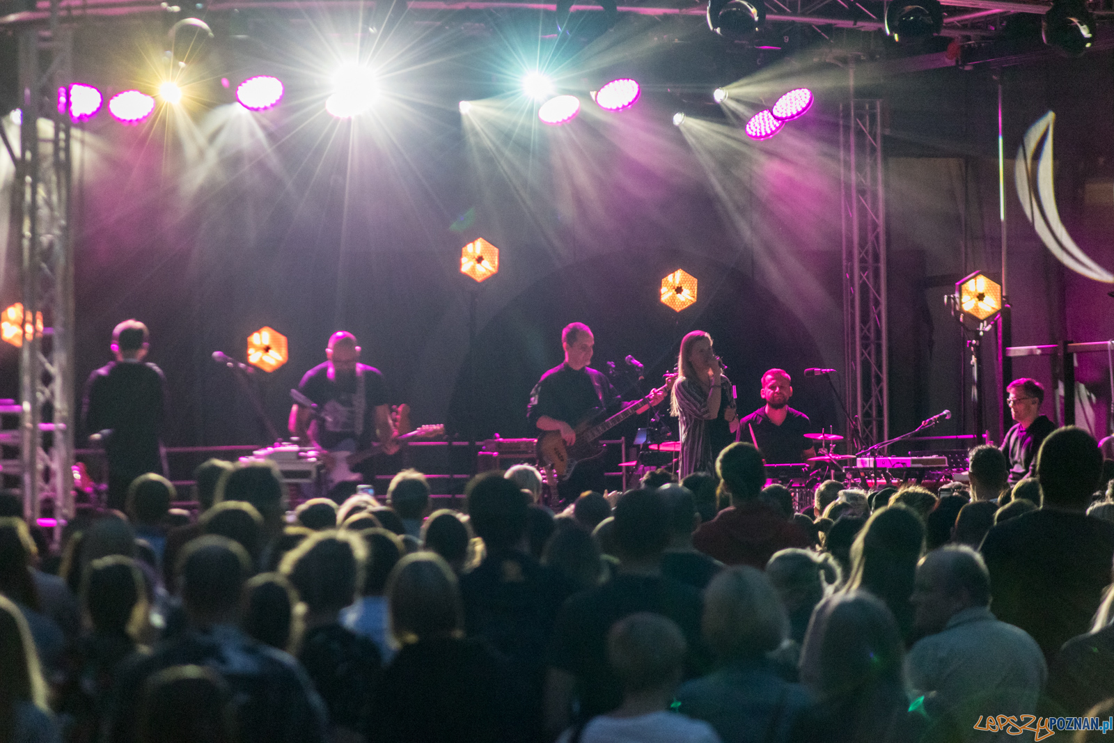 Mikromusic i Helaine Vis | Koncerty #NaWolnym Foto: lepszyPOZNAN.pl / Ewelina Jaśkowiak Mikromusic i Helaine Vis | Koncerty #NaWolnym Foto: lepszyPOZNAN.pl / Ewelina Jaśkowiak