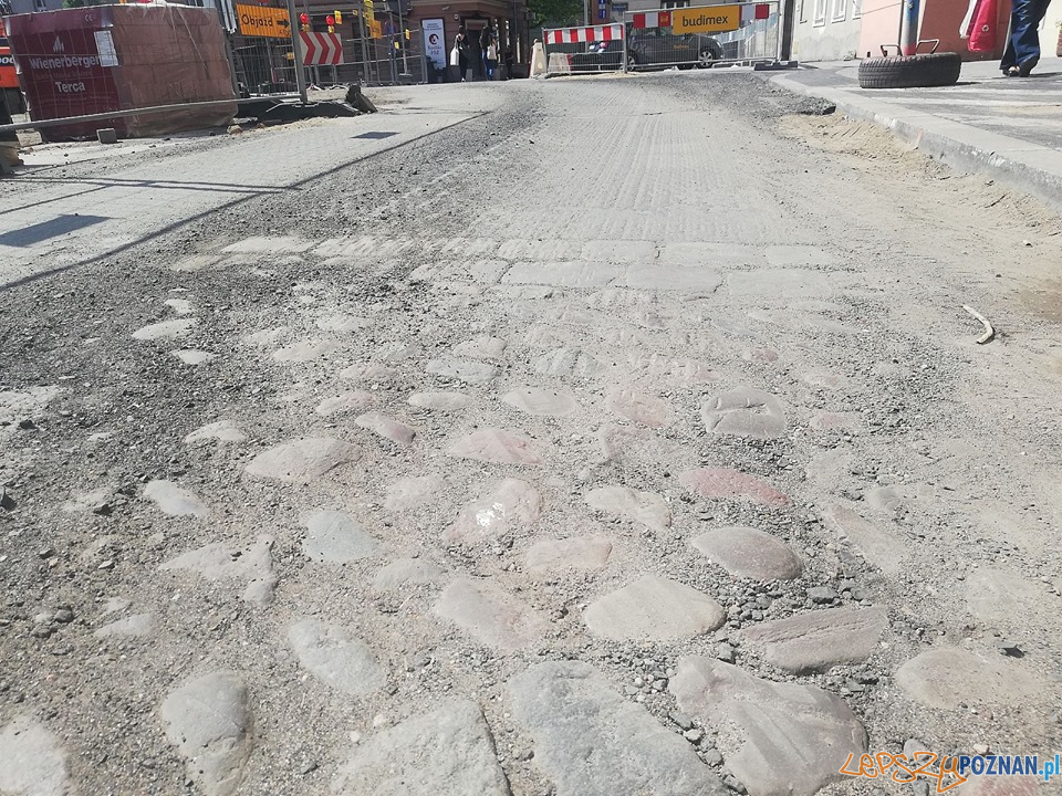 Plac Kolegiacki Foto: Plac Kolegiacki Foto: