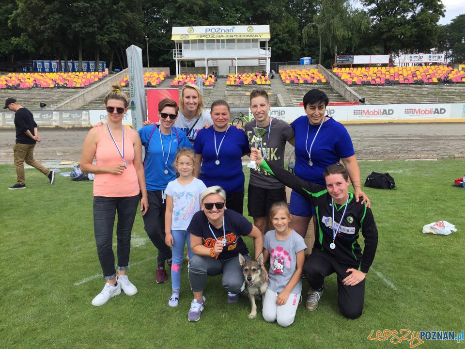 II miejsce - Babskie Granie 30+ turniej piłki nożnej kobiet Foto: KU AZS UAM II miejsce - Babskie Granie 30+ turniej piłki nożnej kobiet Foto: KU AZS UAM