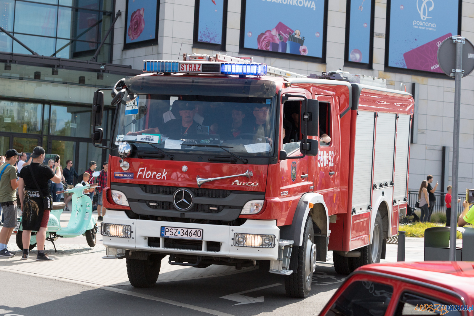 II Ogólnopolski Zlot Czerwonych Samochodów w Poznaniu Foto: lepszyPOZNAN.pl/Piotr Rychter II Ogólnopolski Zlot Czerwonych Samochodów w Poznaniu Foto: lepszyPOZNAN.pl/Piotr Rychter
