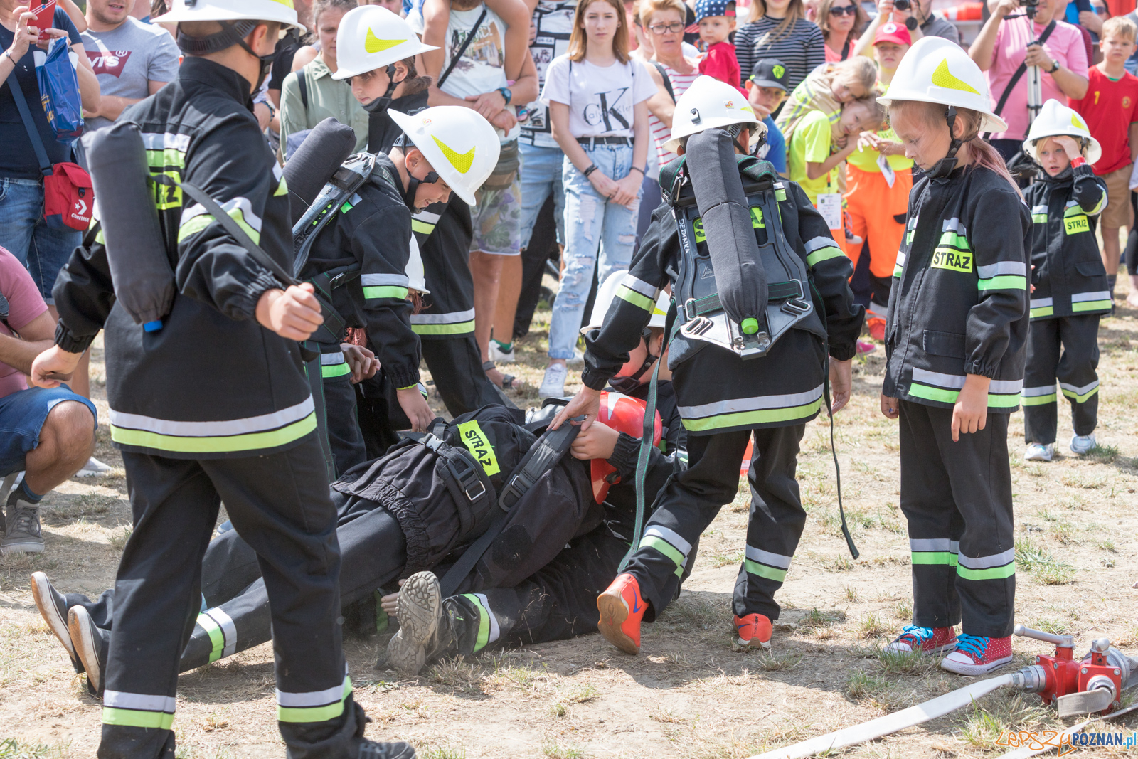 II Ogólnopolski Zlot Czerwonych Samochodów w Poznaniu Foto: lepszyPOZNAN.pl/Piotr Rychter II Ogólnopolski Zlot Czerwonych Samochodów w Poznaniu Foto: lepszyPOZNAN.pl/Piotr Rychter