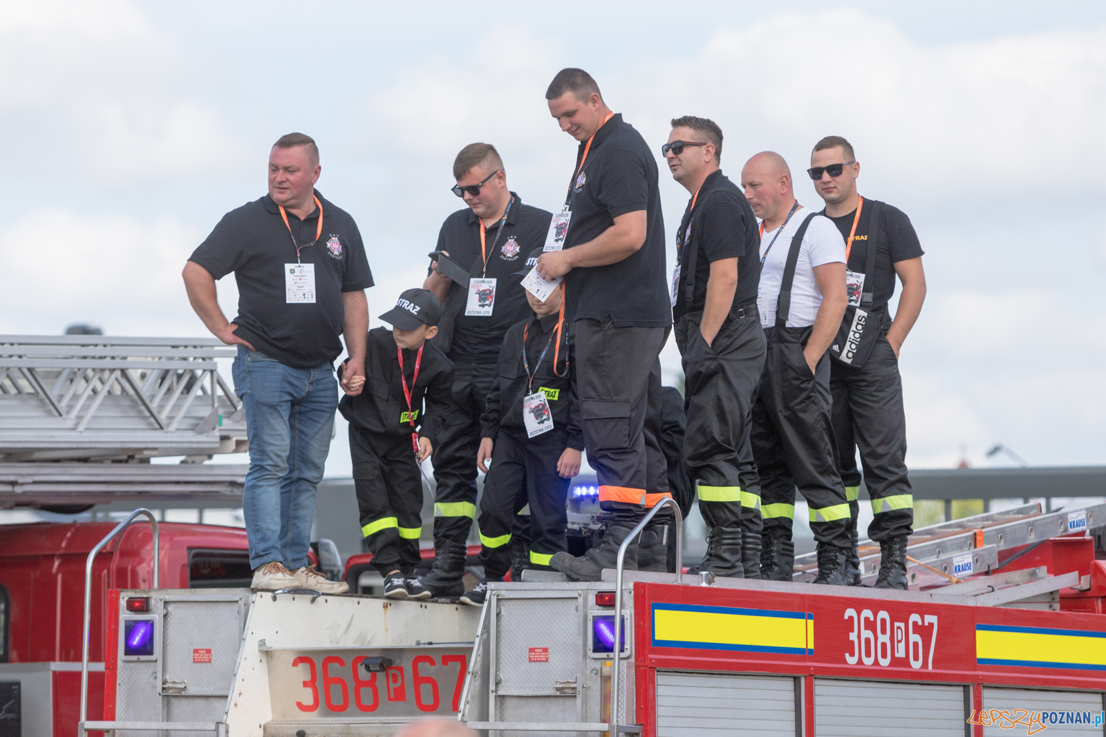 II Ogólnopolski Zlot Czerwonych Samochodów w Poznaniu Foto: lepszyPOZNAN.pl/Piotr Rychter II Ogólnopolski Zlot Czerwonych Samochodów w Poznaniu Foto: lepszyPOZNAN.pl/Piotr Rychter