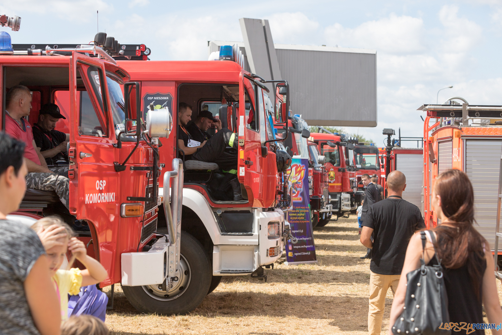 II Ogólnopolski Zlot Czerwonych Samochodów w Poznaniu Foto: lepszyPOZNAN.pl/Piotr Rychter II Ogólnopolski Zlot Czerwonych Samochodów w Poznaniu Foto: lepszyPOZNAN.pl/Piotr Rychter