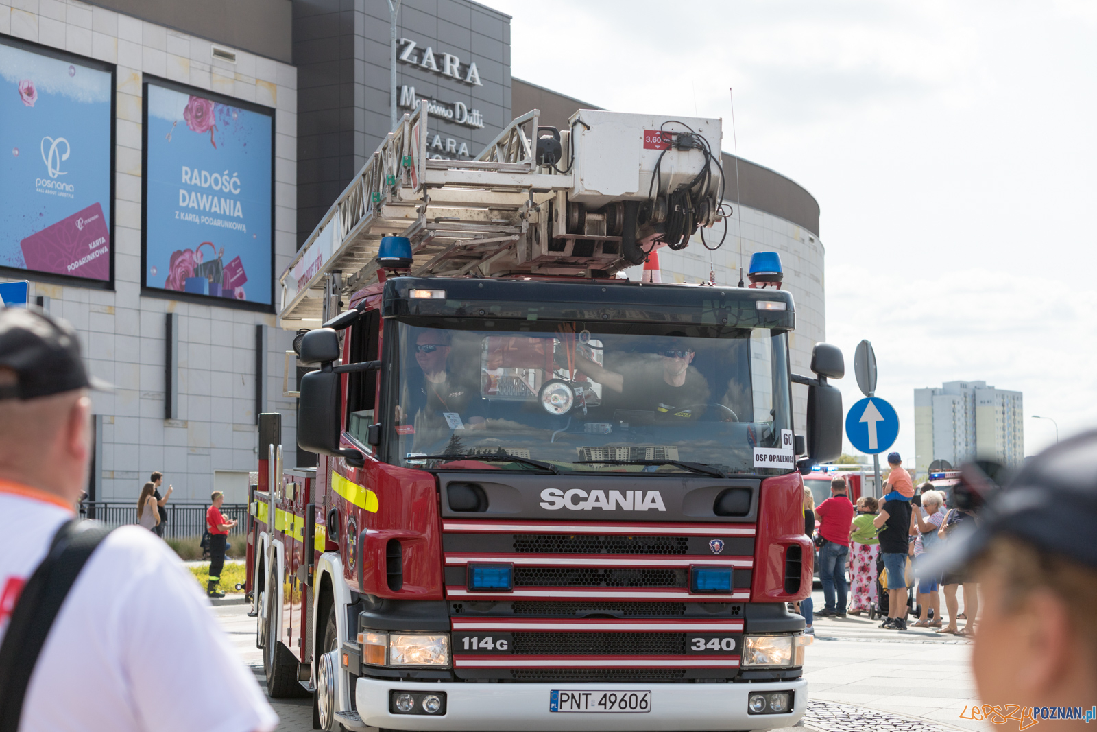 II Ogólnopolski Zlot Czerwonych Samochodów w Poznaniu Foto: lepszyPOZNAN.pl/Piotr Rychter II Ogólnopolski Zlot Czerwonych Samochodów w Poznaniu Foto: lepszyPOZNAN.pl/Piotr Rychter